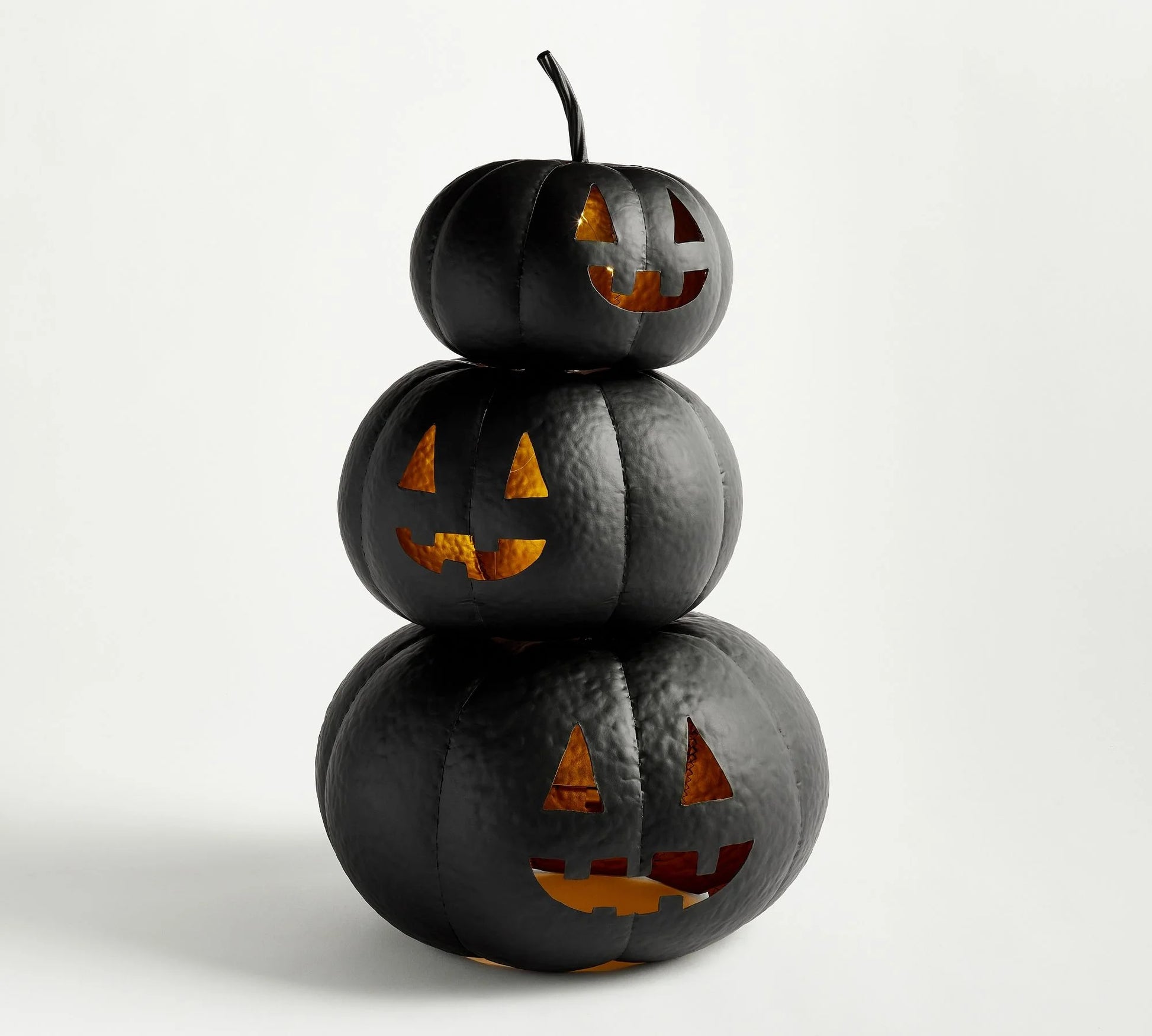 🎃 8" LED Stacked Jack-O'-Lantern – Rustic Metal Halloween Decor