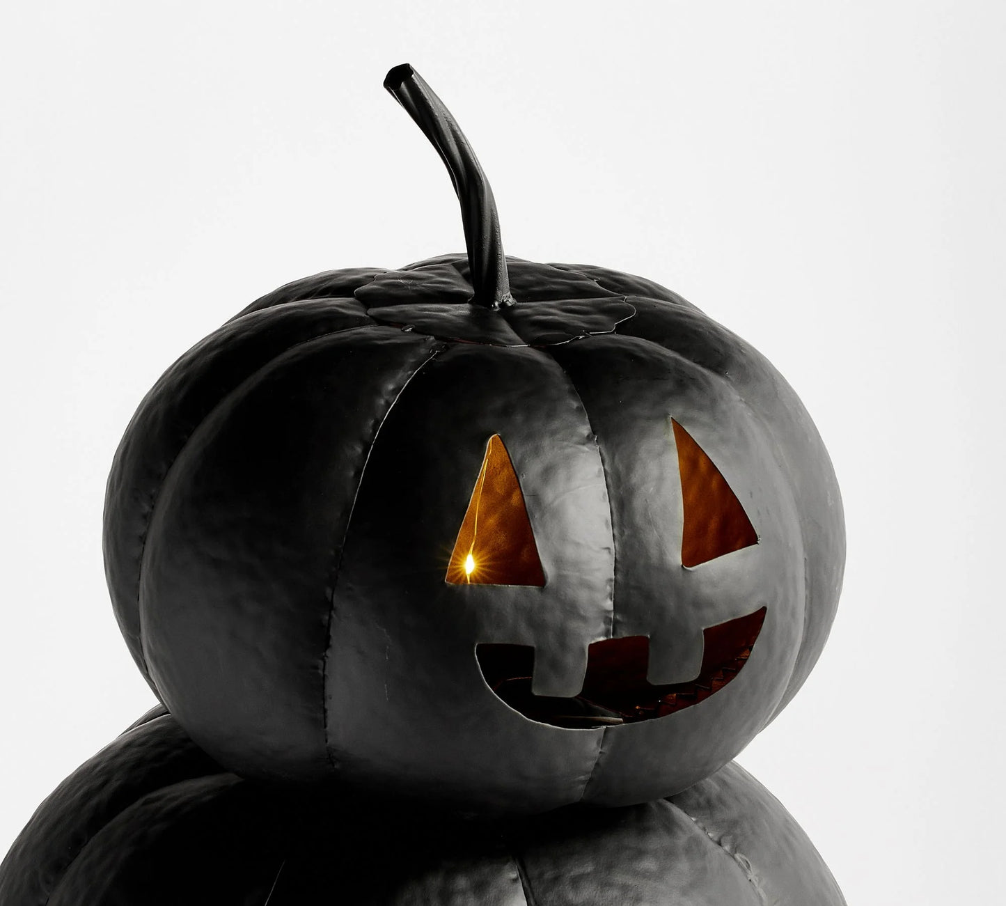 🎃 8" LED Stacked Jack-O'-Lantern – Rustic Metal Halloween Decor